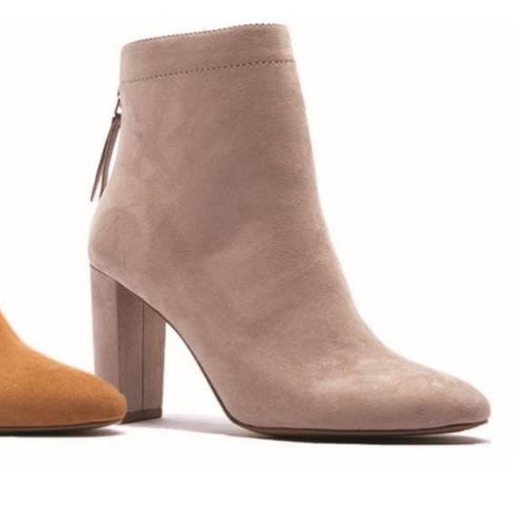 Woman's black ankle booties faux suede - Picture 6 of 6